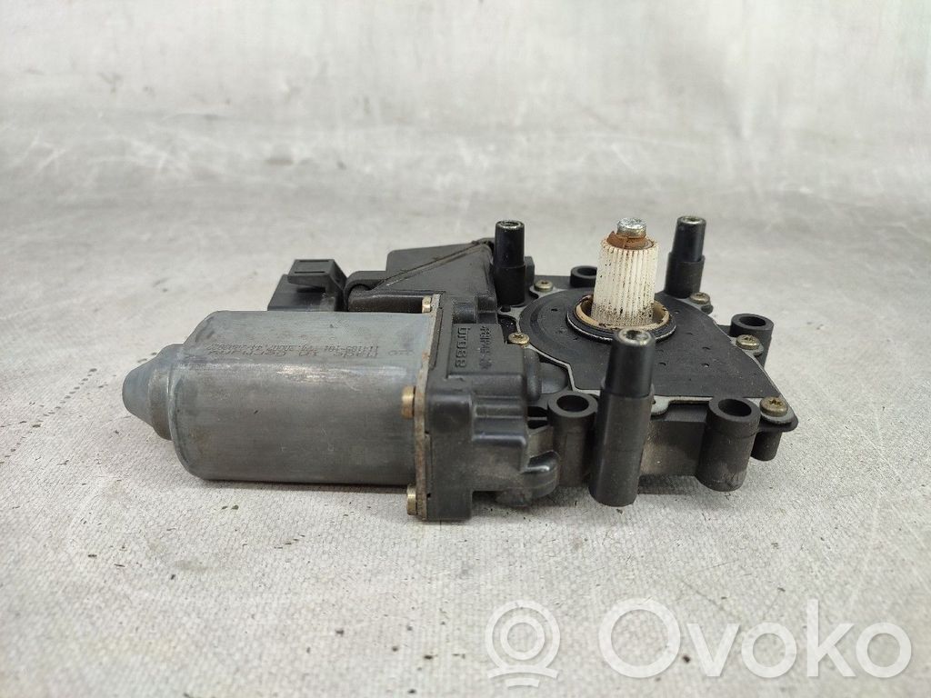 Audi A4 S4 B5 8D Motorino alzacristalli della portiera anteriore 
