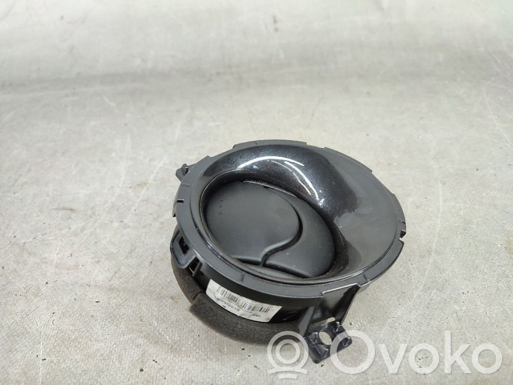 Nissan Juke I F15 Griglia di ventilazione centrale cruscotto 