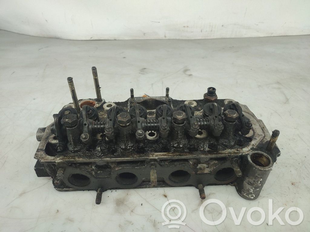 Engine head   3940262