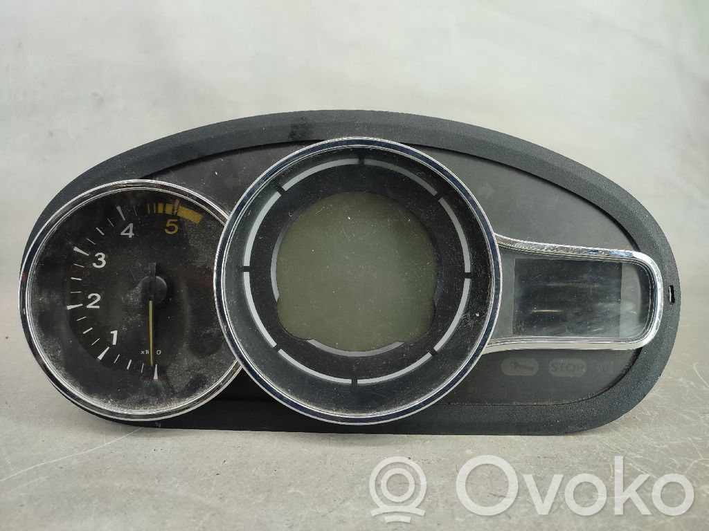 Renault Megane III Geschwindigkeitsmesser Cockpit