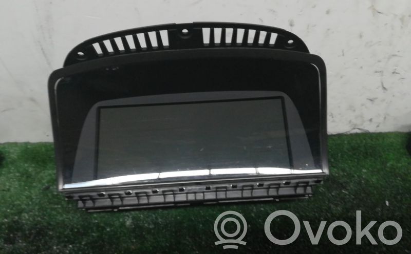 Screen/display/small screen   65826,933162