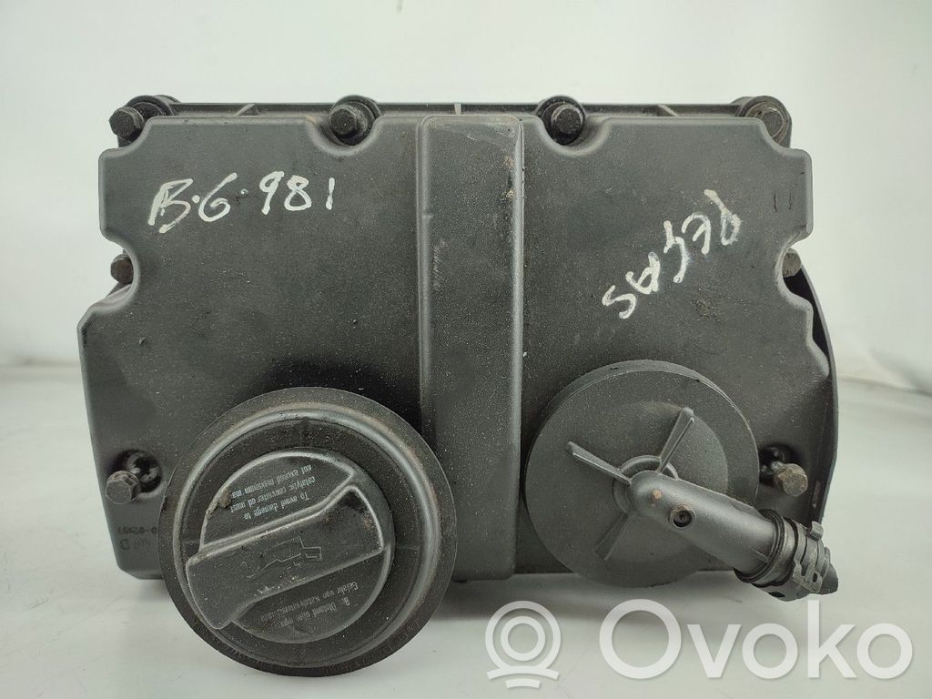 Volkswagen Polo III 6N 6N2 6NF Pokrywa zaworów 