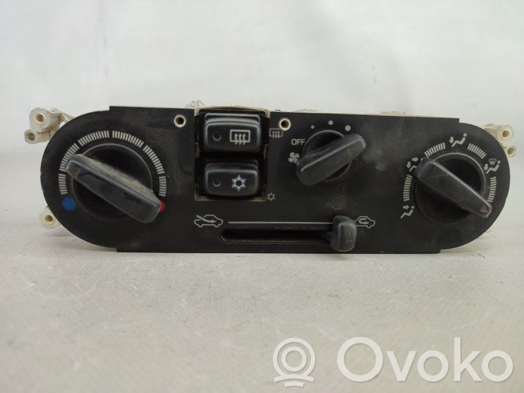 Climate control unit   MR201365