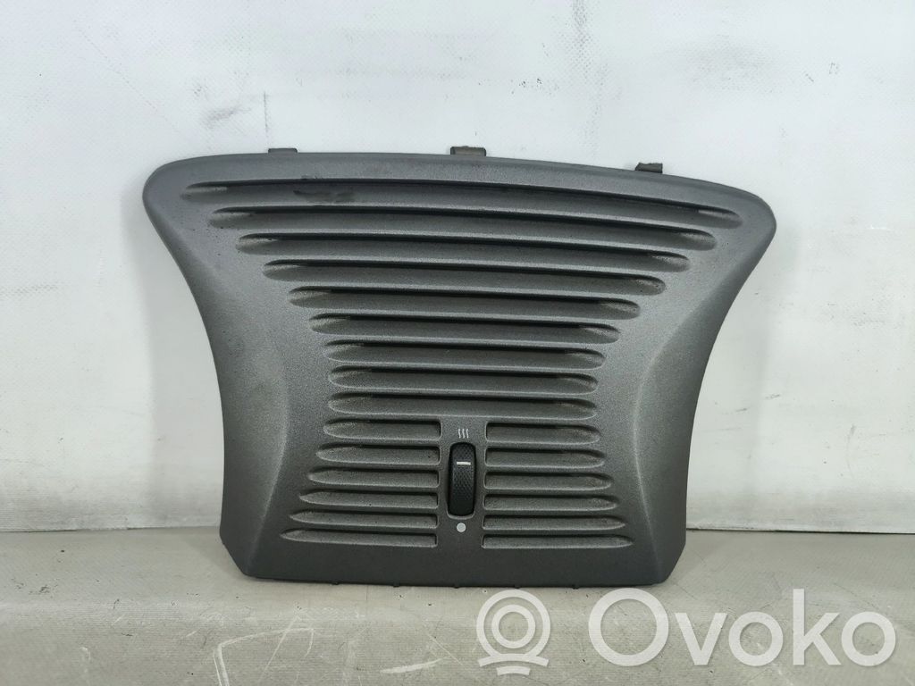 Rejilla de ventilación central del panel   TABLIER