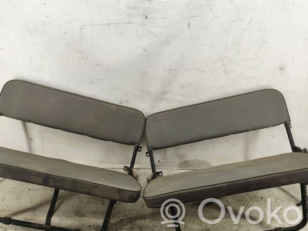 Nissan Patrol 260 Asiento trasero 