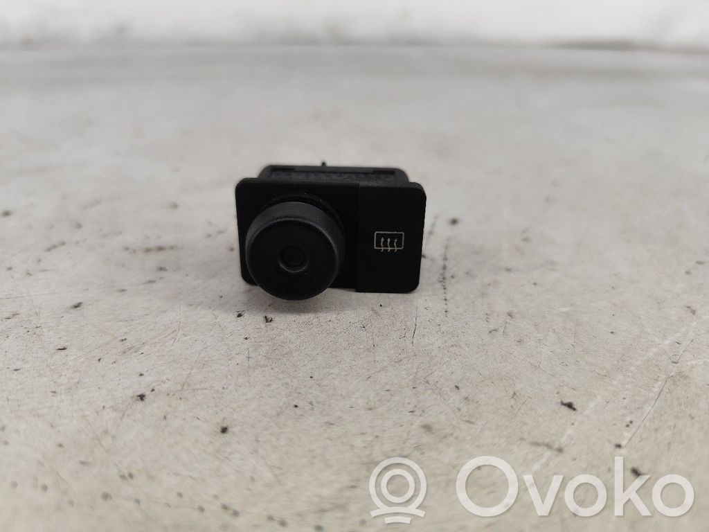 Windscreen/window heater switch   89FG18C621BB