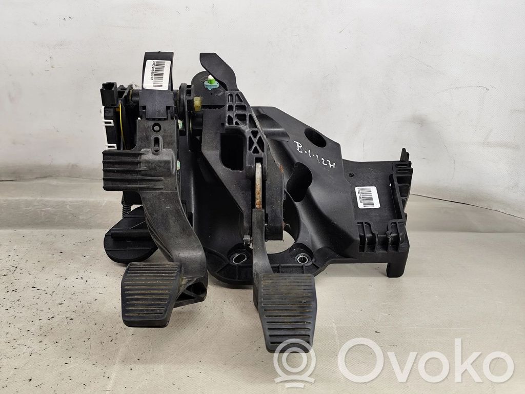Pedal assembly   005209645400,2583561045
