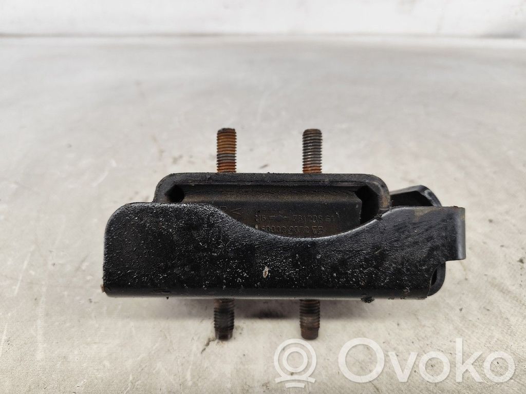 Engine mount bracket   DIREITO,500339072,781298