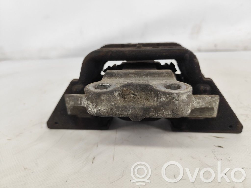 LDV Maxus Engine mount bracket 