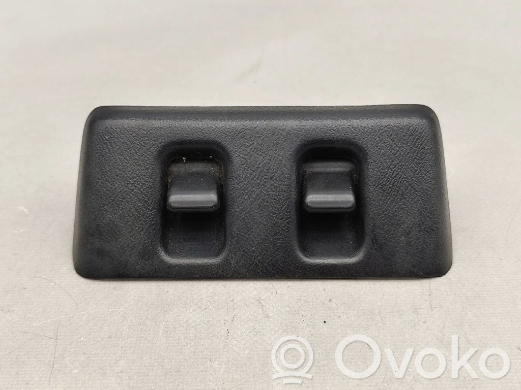 Electric window control switch   FHR100210XXX