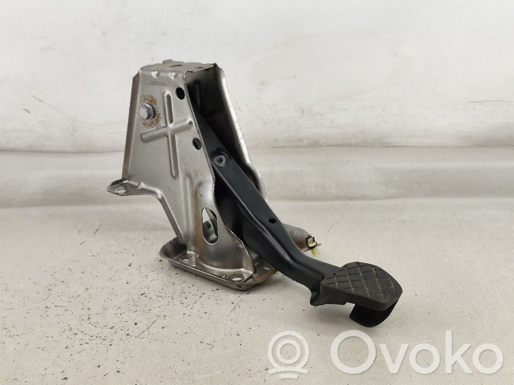 Volkswagen PASSAT B7 Pedale del freno