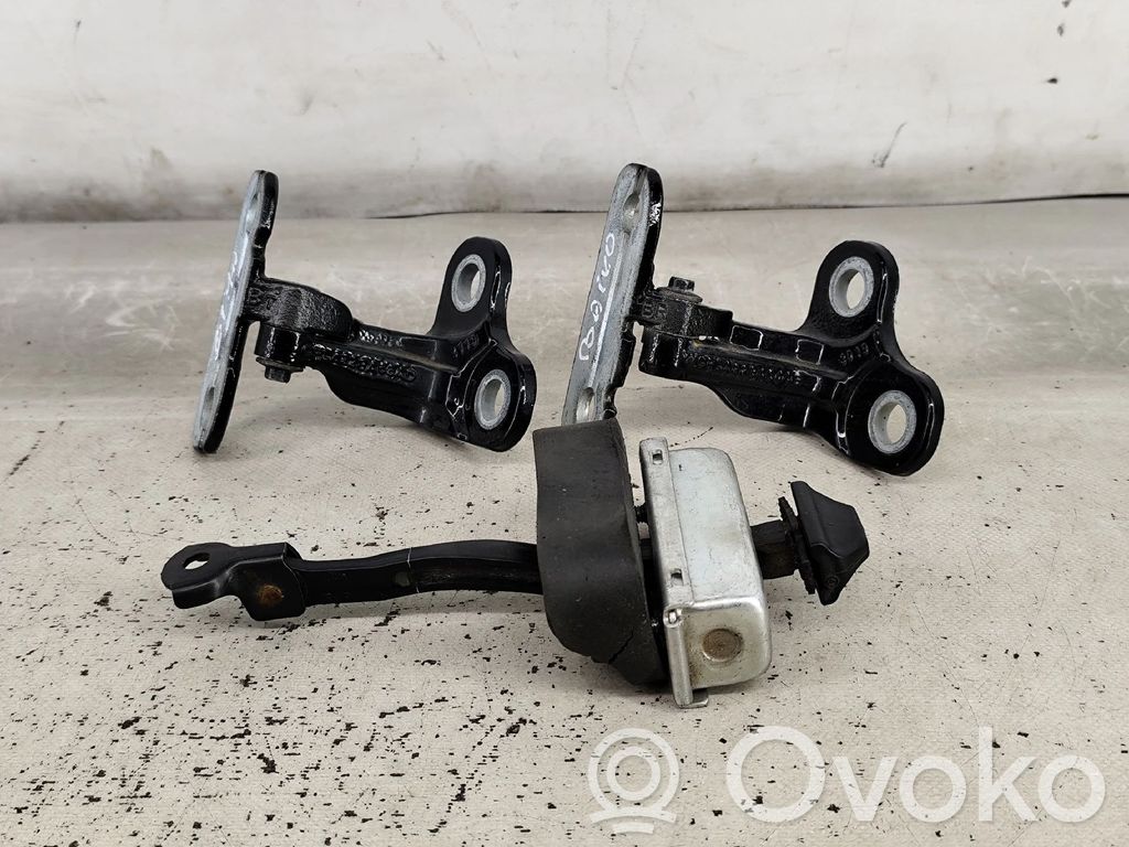 Ogranicznik drzwi tylnych   J9D327200AA,CPLA22866AD,CPLA228A4AE