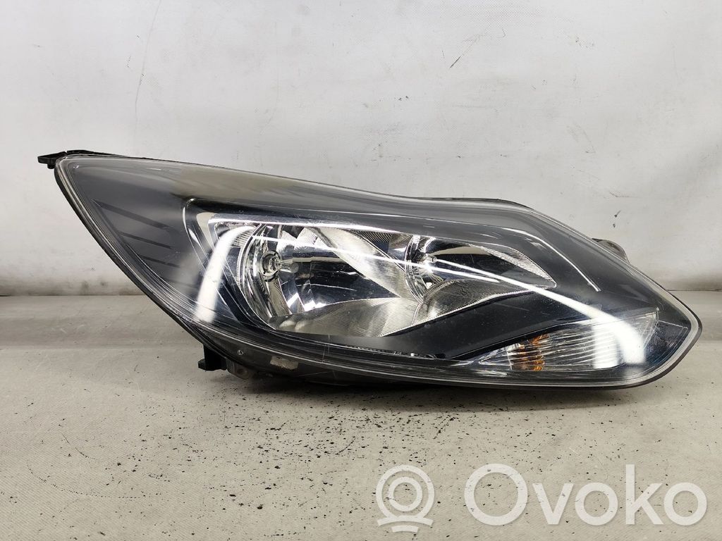 Ford Focus Lampa przednia 