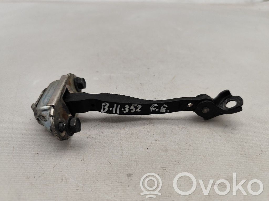 Nissan Juke I F15 Cerniera finecorsa della portiera anteriore