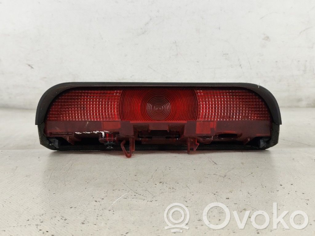 Mazda 2 Troisième feu stop
