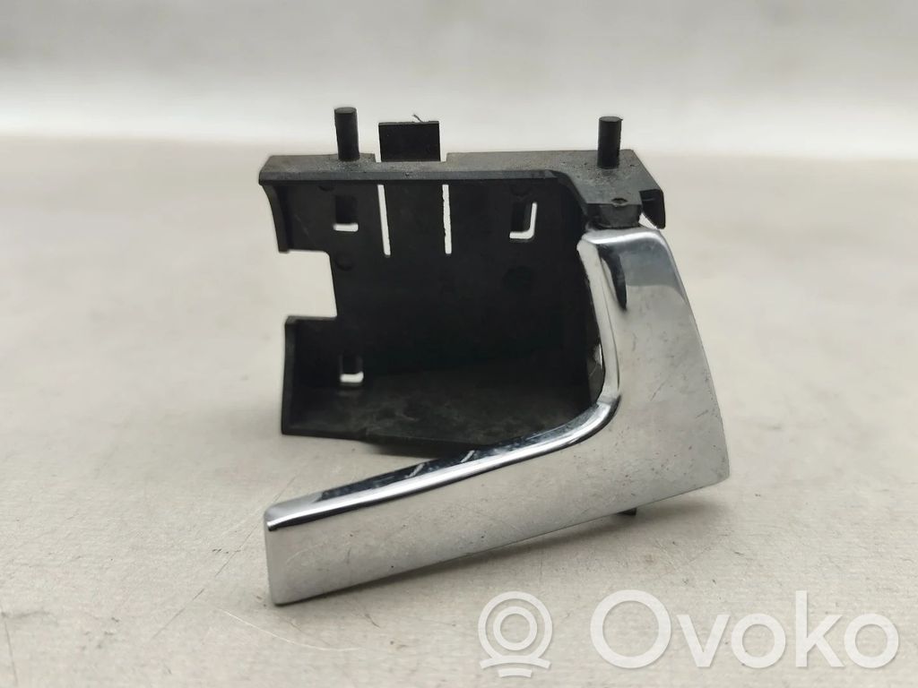 Volkswagen Polo III 6N 6N2 6NF Etuoven ulkokahvan kehys 