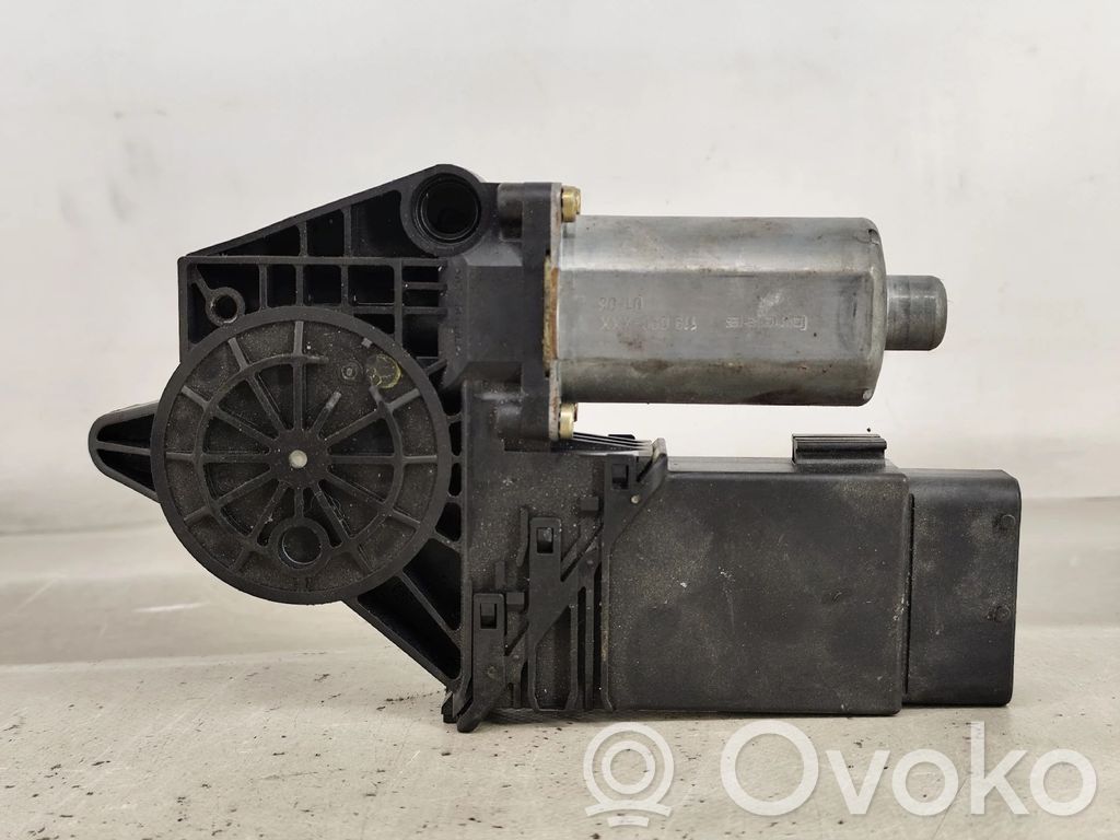 Volkswagen PASSAT B5.5 Fensterhebermotor Tür vorne 