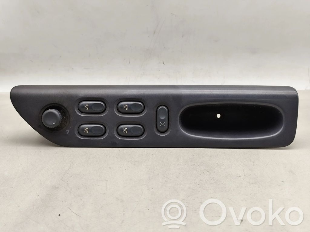 Electric window control switch   7700875649,7700822337,7701686