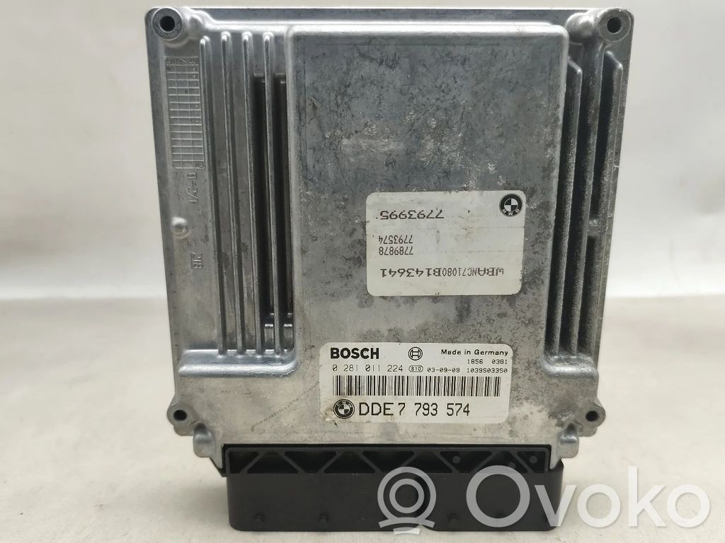 BMW 5 E60 E61 Engine control unit/module 