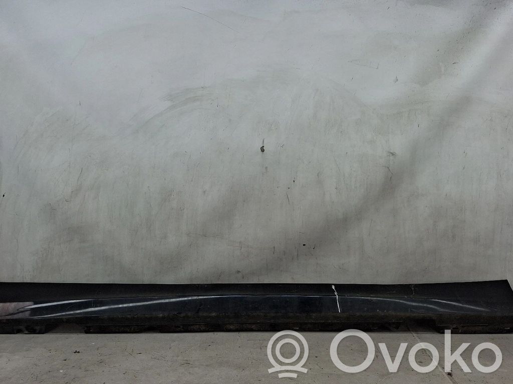 Slenkstis   51777183234