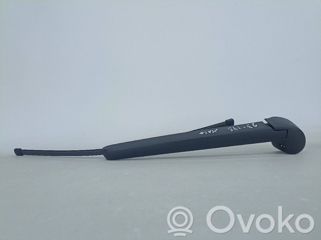 Wischerarm Heckscheibe   8R0955407