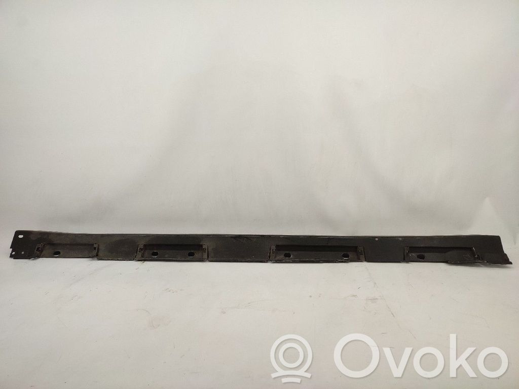 Sill   758600F010