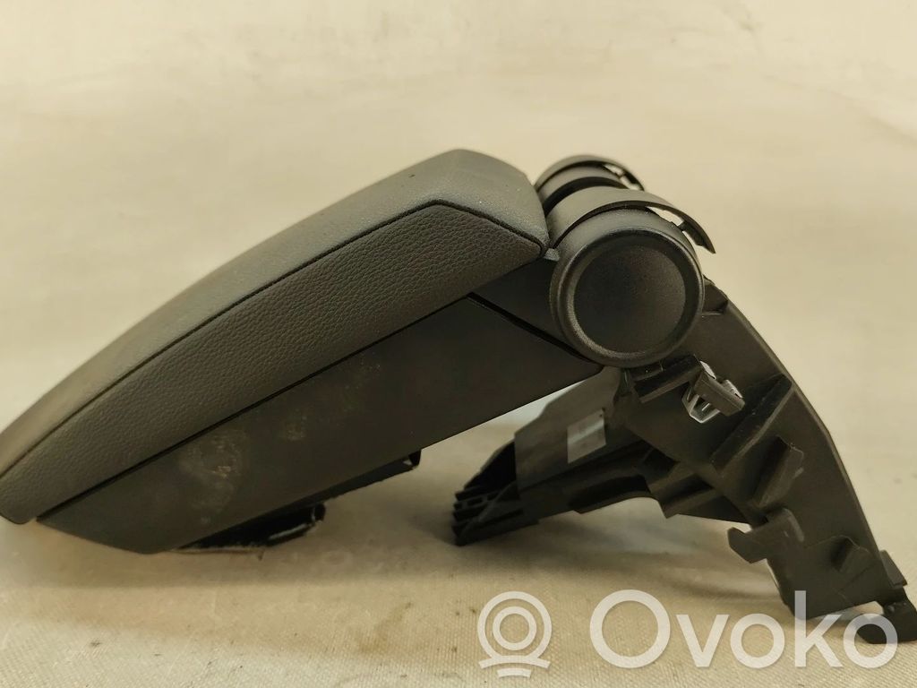 Armrest   1063579
