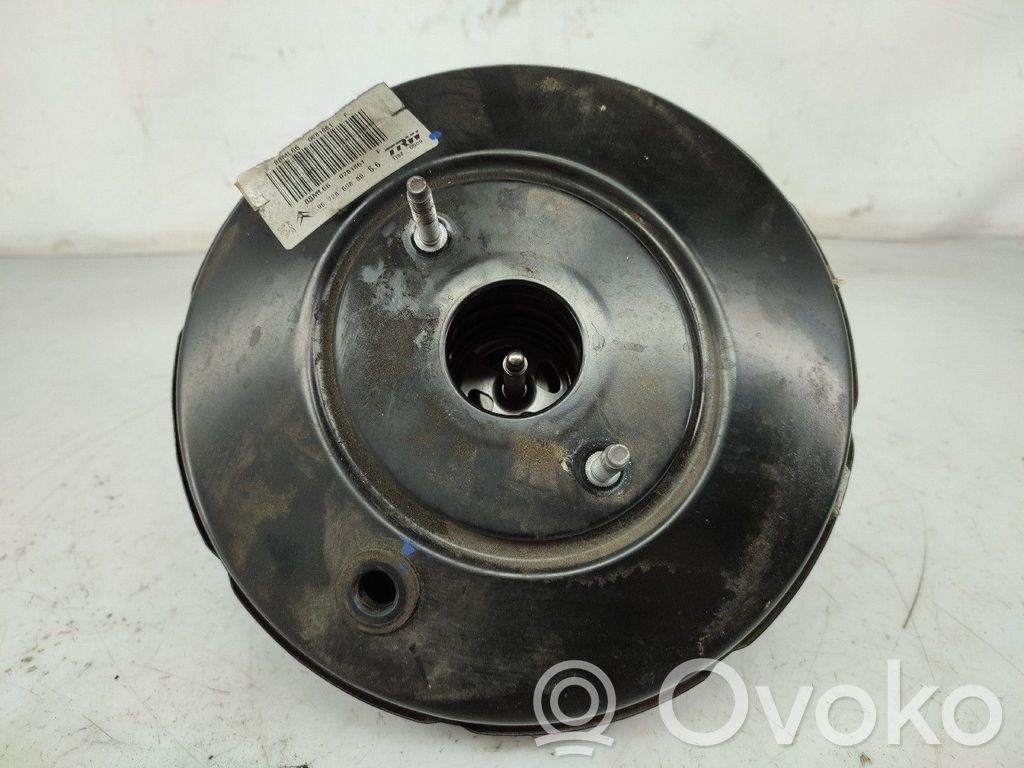 Brake booster   9672865880