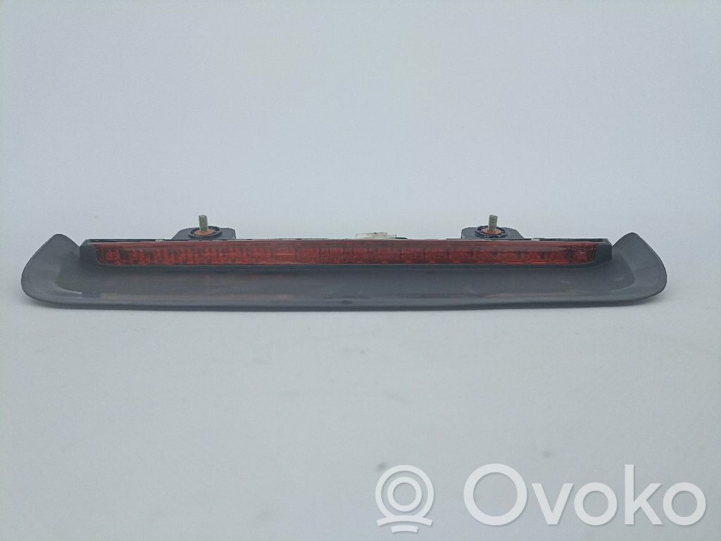 Third/center stoplight   927003Z300,927003Z3