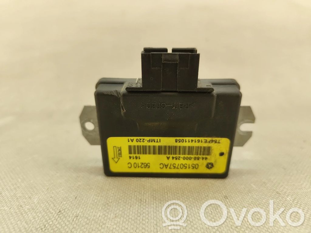 Muut ohjainlaitteet/moduulit   05150757AC,8PINOS