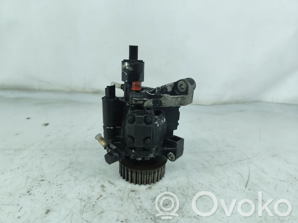 Renault Megane II Fuel injection high pressure pump 