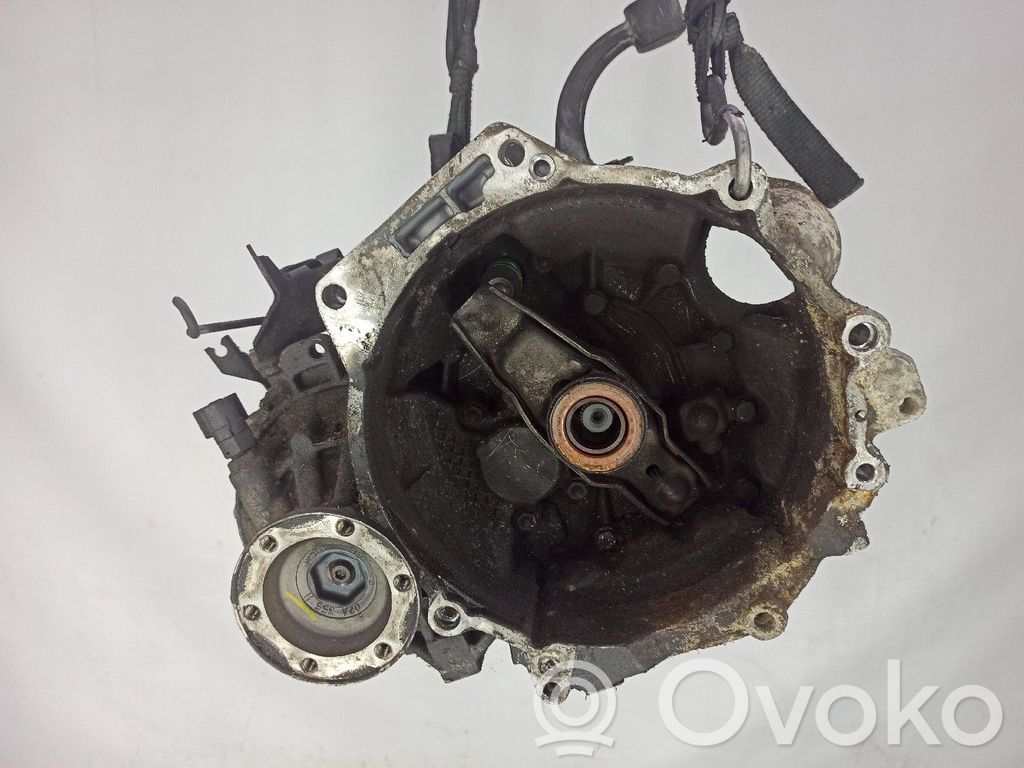 Manual 5 speed gearbox   EWQ