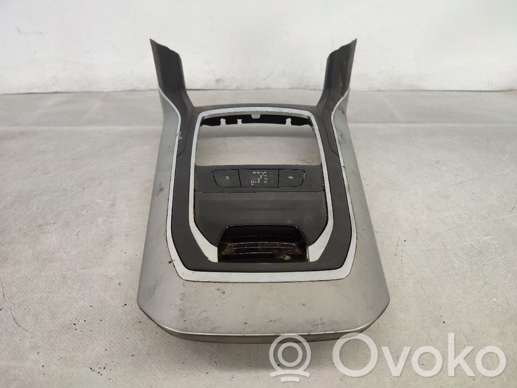 Peugeot 308 Mascherina unità principale autoradio/GPS