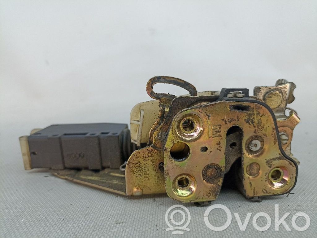 Opel Corsa B Front door lock 