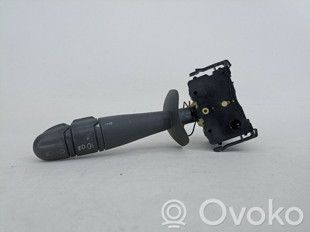 Renault Laguna I Interruptor/palanca de limpiador de luz de giro 