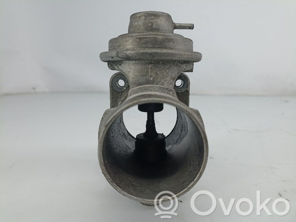 Opel Omega B1 EGR valve 