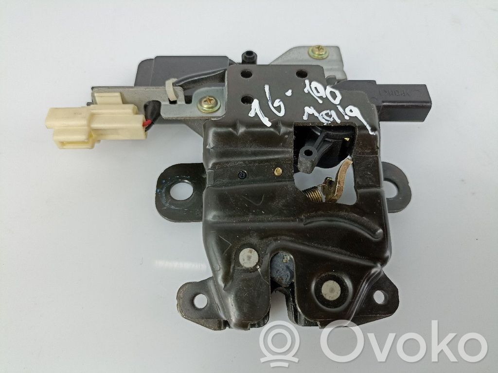 Aizmugurējā pārsega slēdzene (ārpusē)   B6724,COMPISTOLA