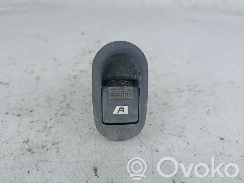 Electric window control switch   96401469XT