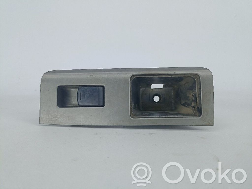 Schalter el. Fensterheber   25411EA003,82961EB360