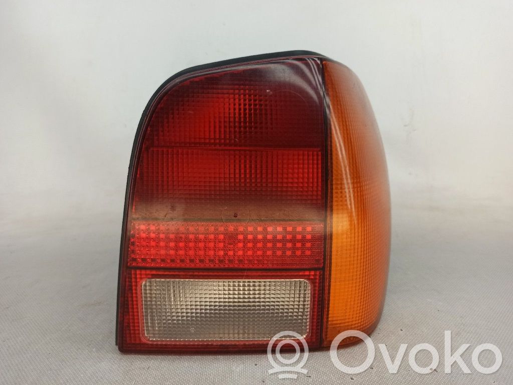 Volkswagen Polo III 6N 6N2 6NF Lampă spate în caroserie 