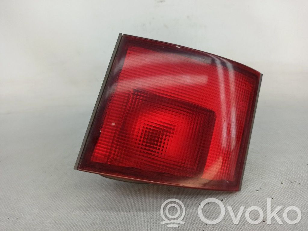 Tailgate rear/tail lights   NV,2PINOS