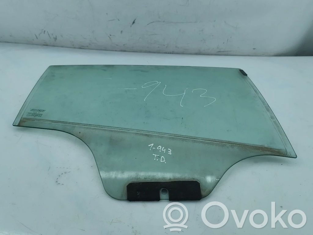 Fiat Bravo Luna de la puerta trasera 