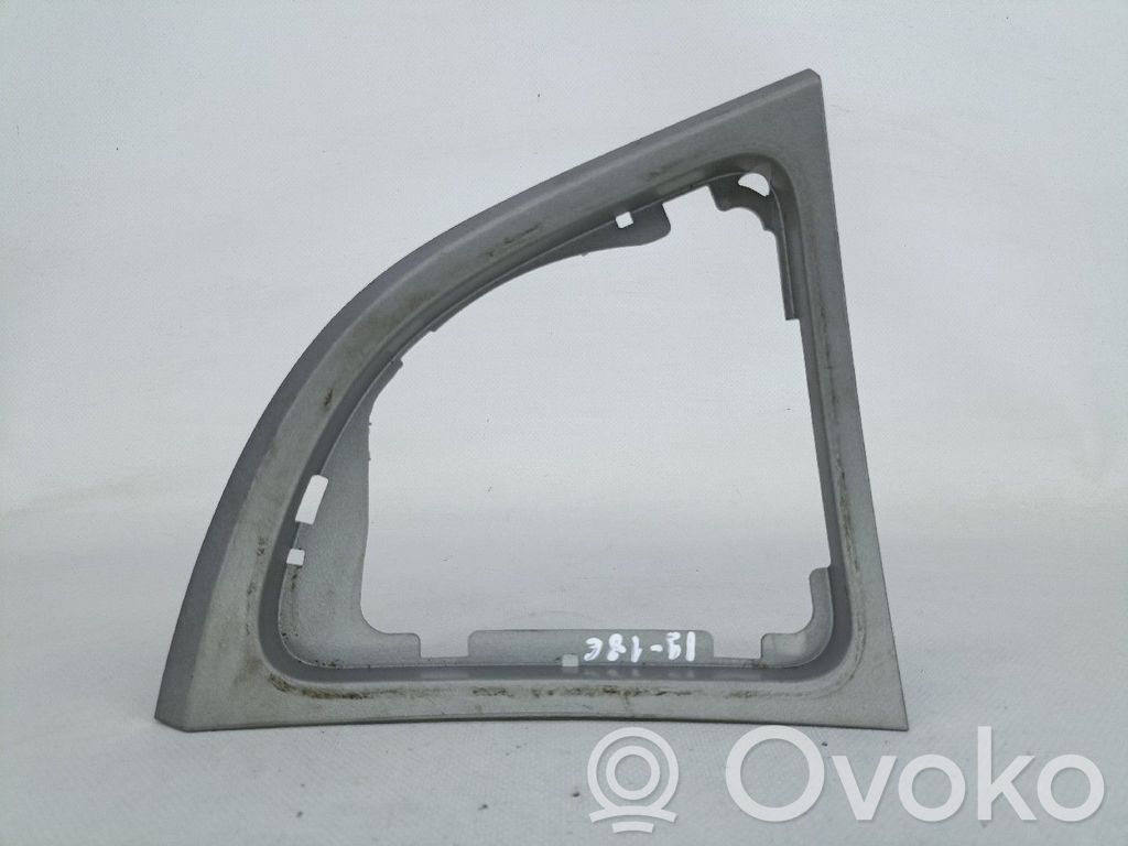 BMW 1 E81 E87 Verkleidung Radio / Navigation 