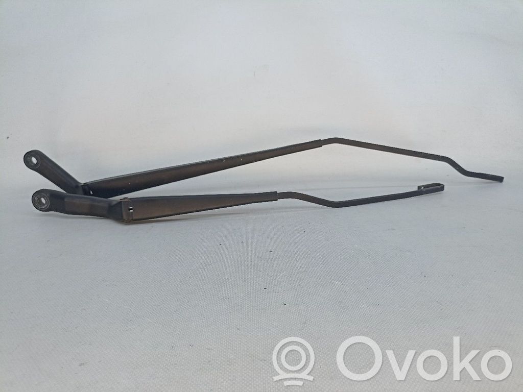 Peugeot 206 Ramię wycieraczki szyby przedniej / czołowej 