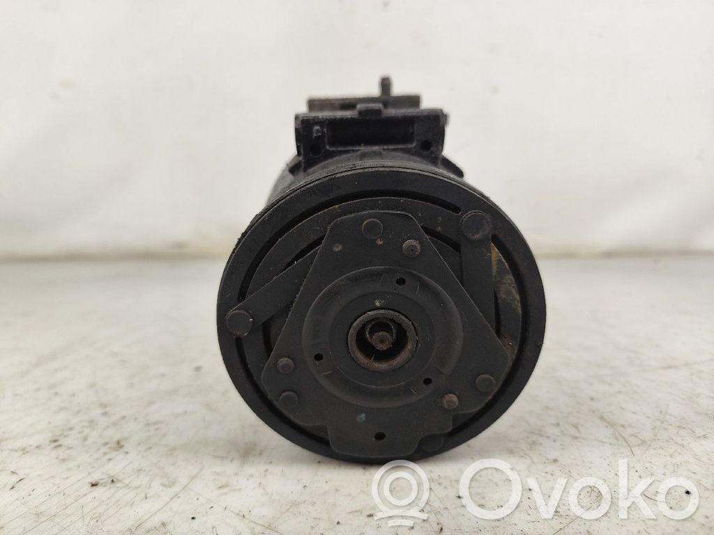 Ilmastointilaitteen kompressorin pumppu (A/C)   700772