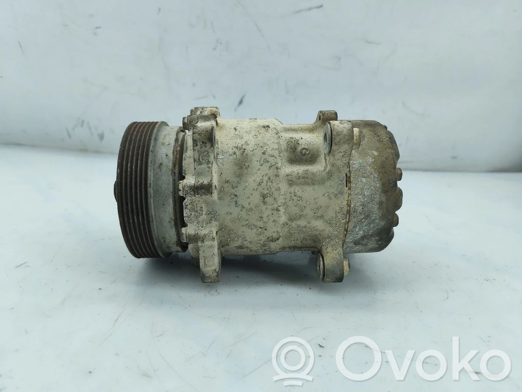 Volkswagen Transporter - Caravelle T5 Compressore aria condizionata (A/C) (pompa)