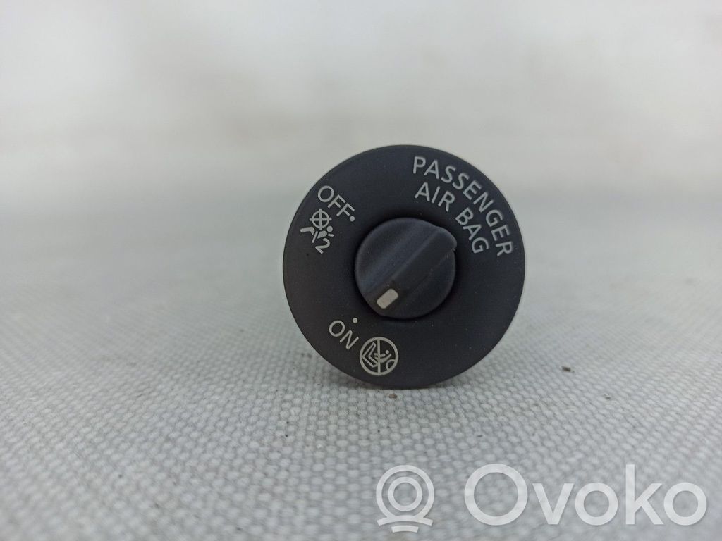Nissan Micra K14 Interruttore/pulsante di controllo multifunzione