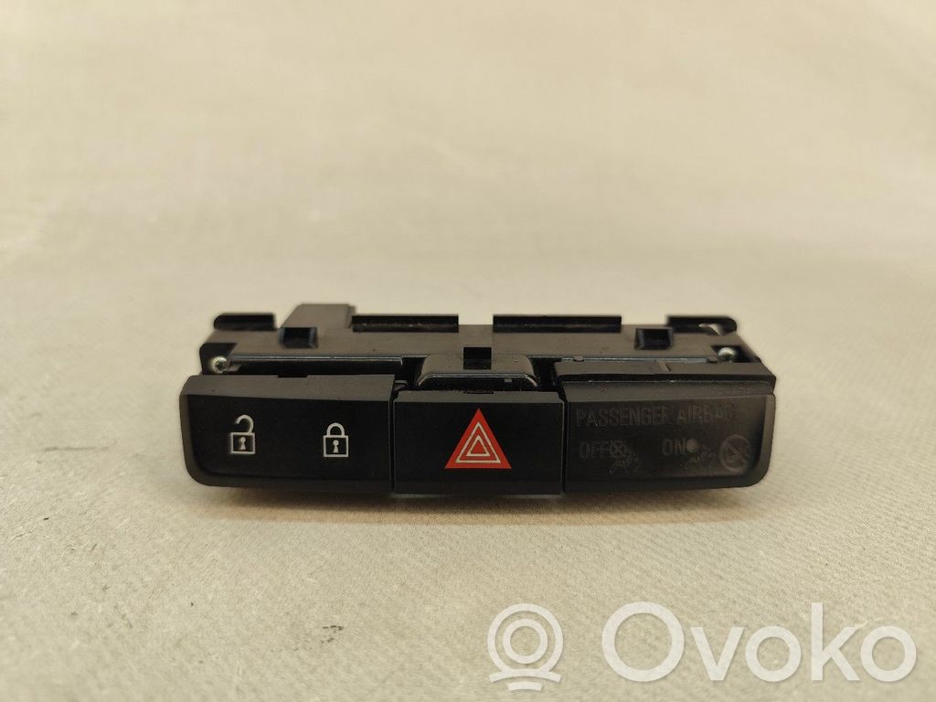 Opel Zafira C Interruttore luci di emergenza