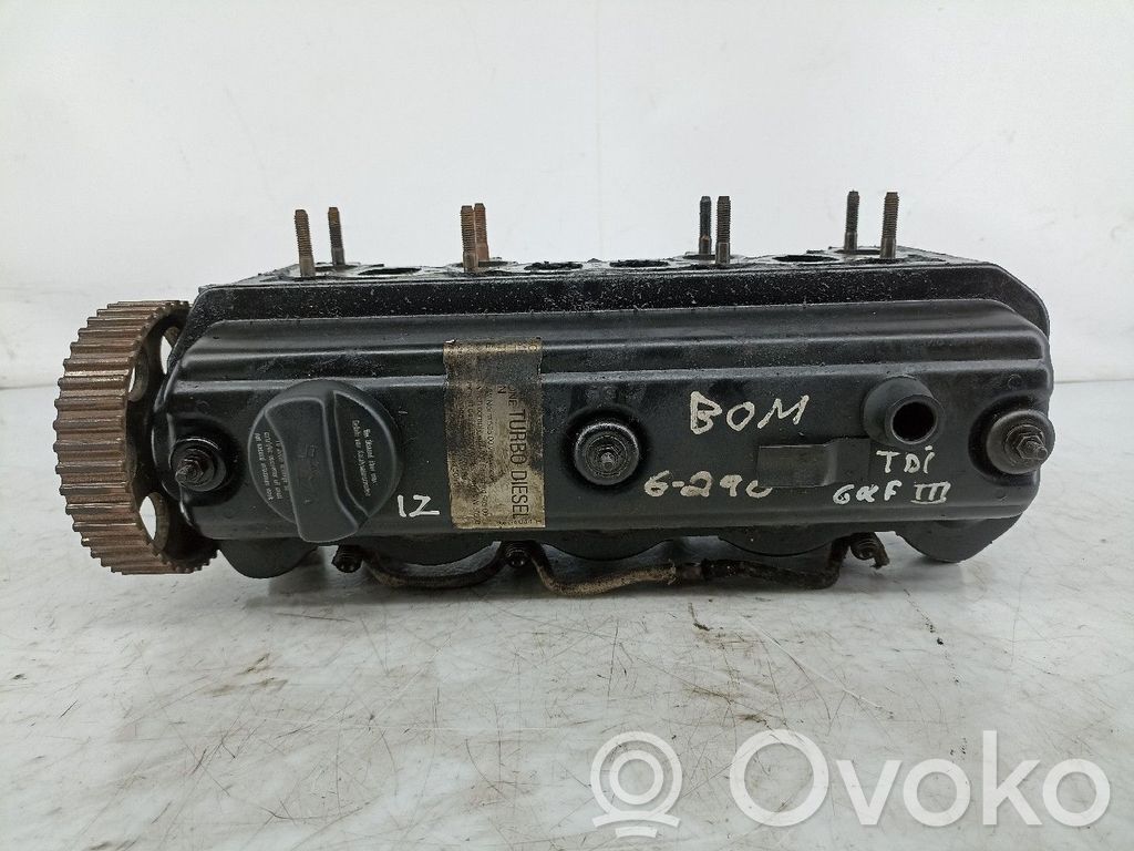 Volkswagen PASSAT B4 Engine head 