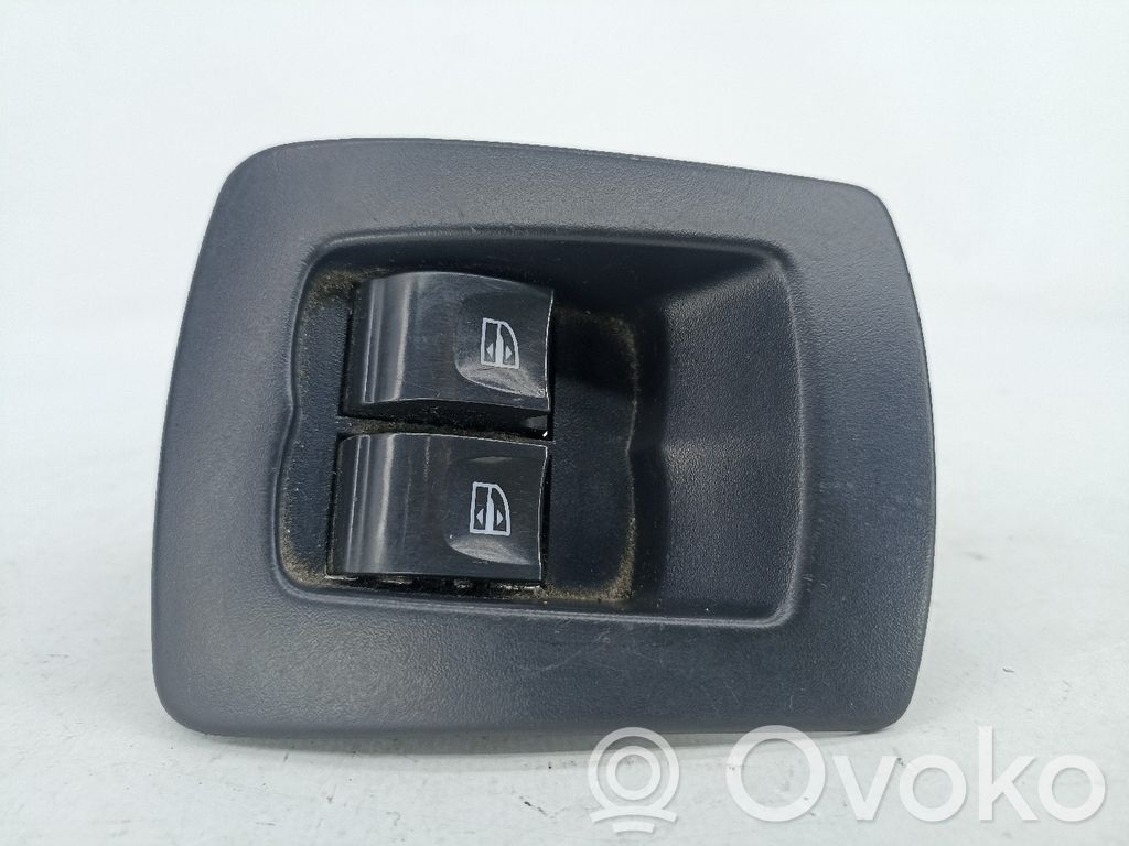Dacia Logan II Przyciski szyb 